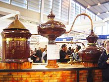 220px-Cognac_pot_still_DSC04032